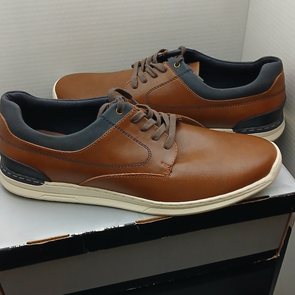 J.Ferrar Memory Foam Size 12M $35 - Picture 3 of 7